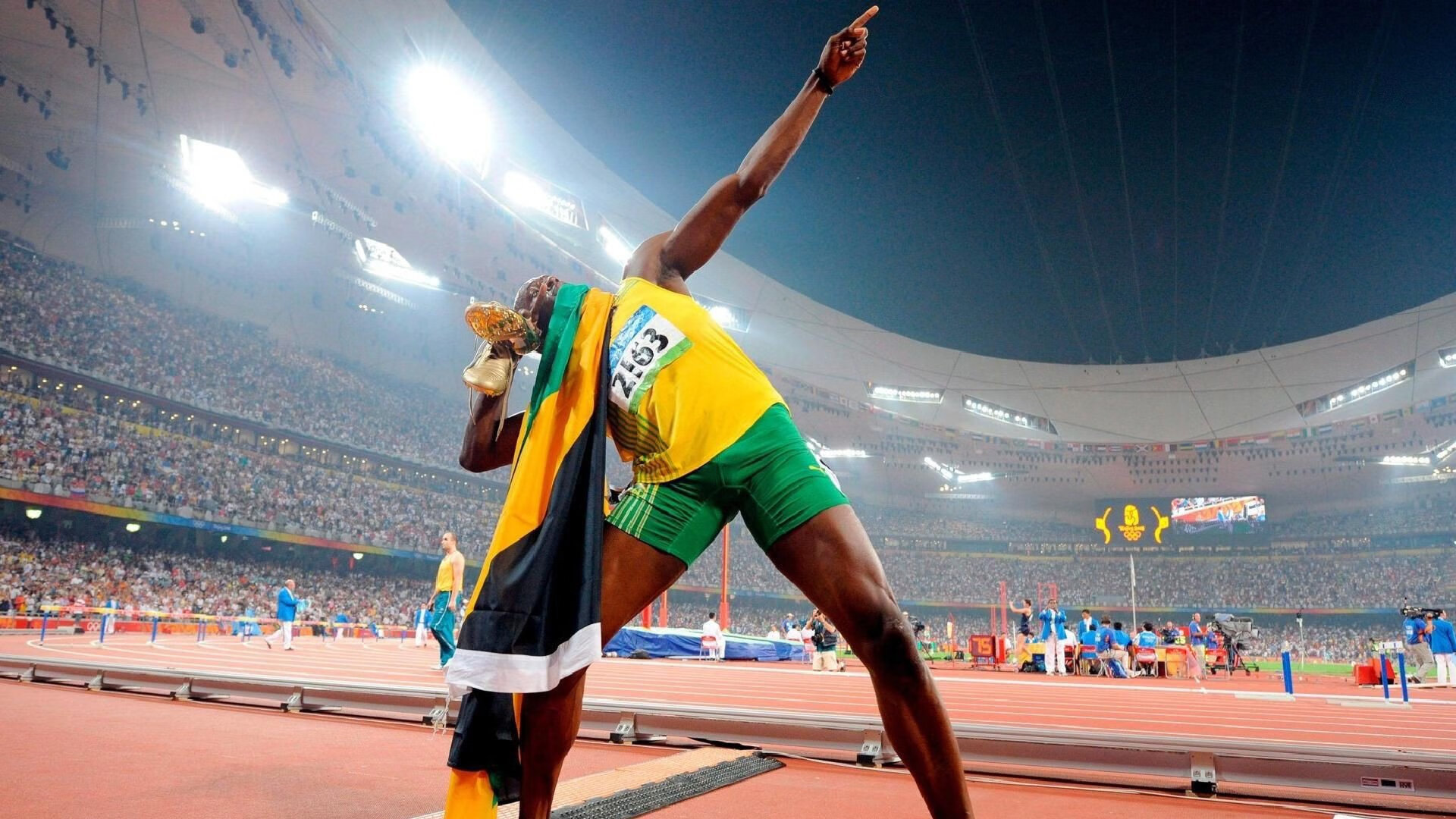 当东方轻骑遇上西方孤星，跨越时空的竞技诗篇